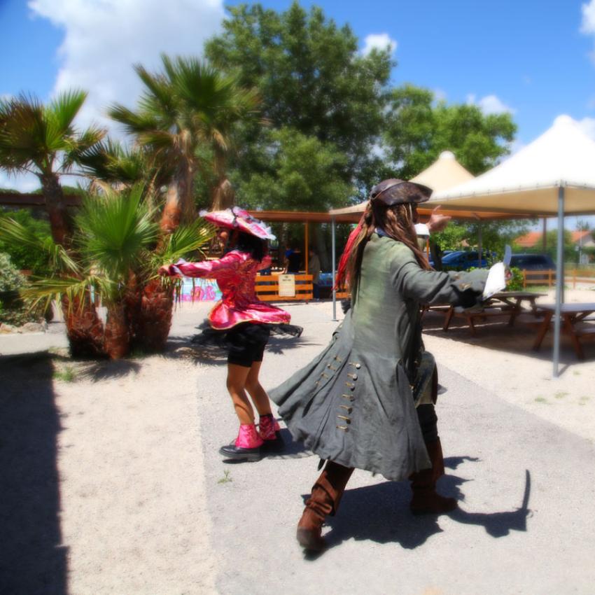 jack-sparrow-et-davy-jones-de-passage-agrave;-piratland 1